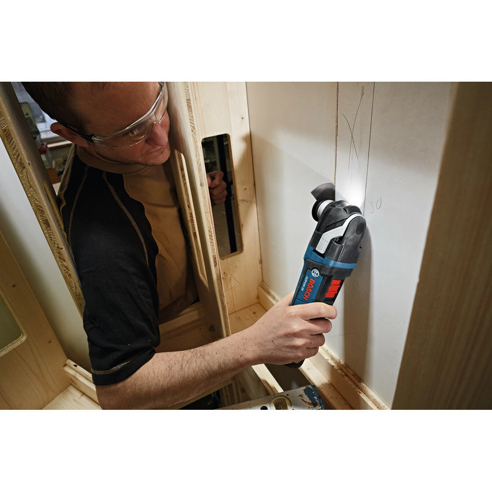 Factory Reconditioned Bosch GOP18V-28N-RT 18V EC Cordless Lithium-Ion Brushless StarlockPlus Oscillating Multi-Tool (Tool Only) 4 Factory Reconditioned Bosch GOP18V-28N-RT 18V EC Cordless Lithium-Ion Brushless StarlockPlus Oscillating Multi-Tool (Tool Only) - Image 4
